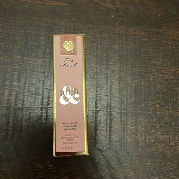 Makeup Bundle - Picture 3 of 5